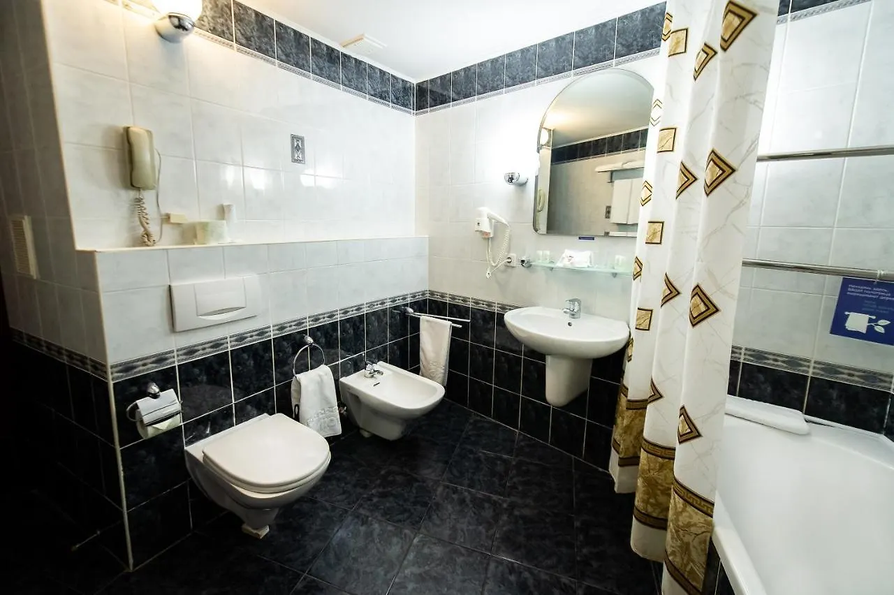 Salute Hotel Kiew 3*,  Ukraine